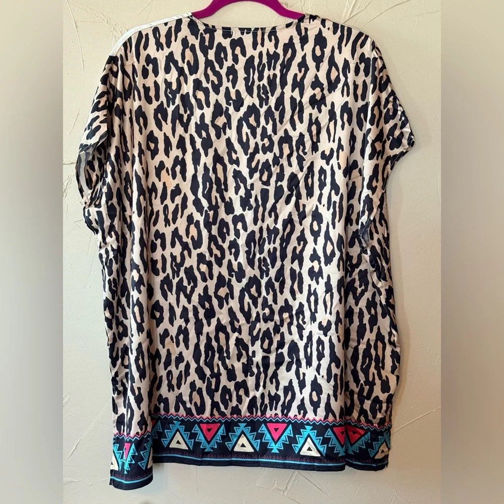 Bohemian Desert and Cowboy V-Neck oversized Women's Top in Cream and Brown S/M - Picture 3 of 4